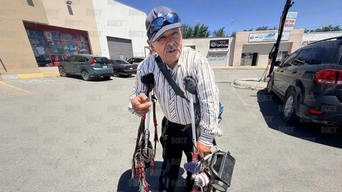 Don Gregorio celebra el Día del Padre trabajando bajo el sol
