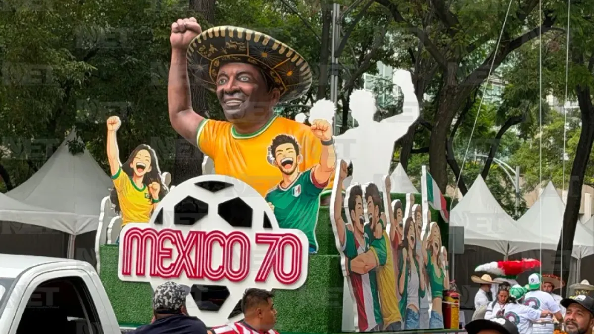 Más de 200 mil personas asisten a desfile mundialista en Ciudad de México