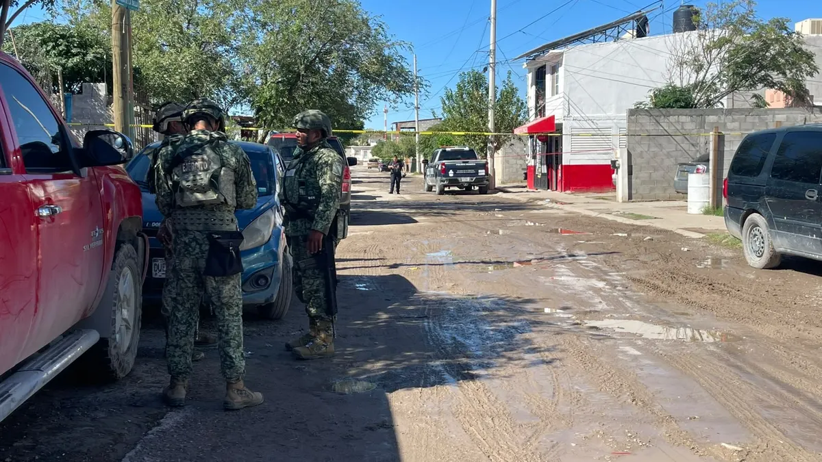 Hombre con heridas de arma blanca busca ayuda en tienda de Juárez