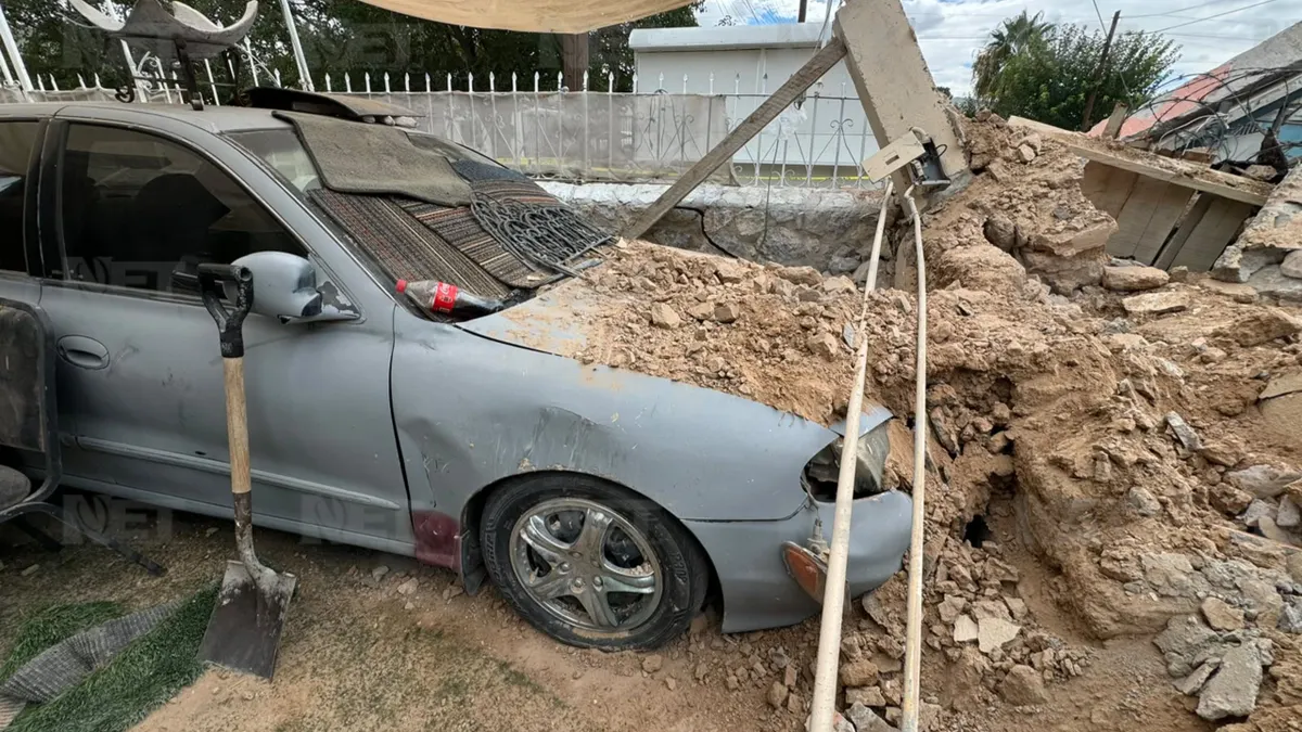 Colapsa vivienda deshabitada en El Mirador por humedad acumulada