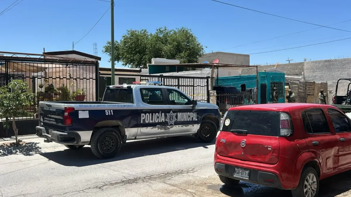 Halla trabajador extremidad humana durante excavación en vivienda