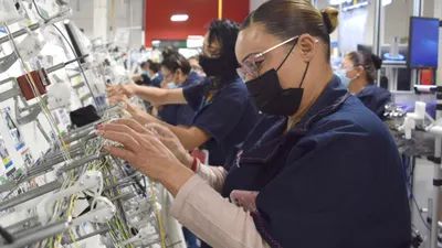 Inicia México en 2027 reducción de jornada laboral rumbo a las 40 horas