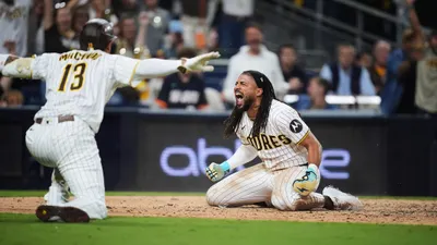 Padres blanquean a Cachorros en arranque de serie de comodines