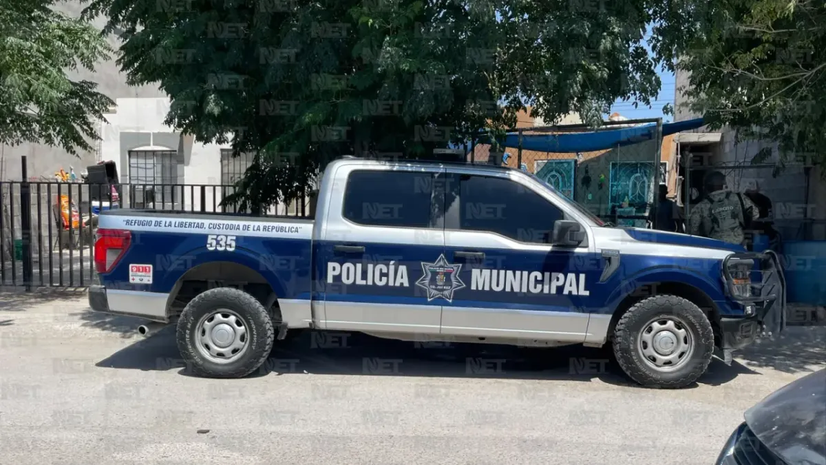 Hallan sin vida a joven en su vivienda; habría sufrido accidente vial días antes