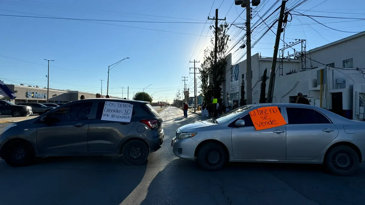 Protesta del IMSS afecta tránsito en la avenida Vicente Guerrero