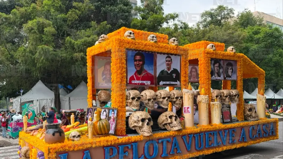 Más de 200 mil personas asisten a desfile mundialista en Ciudad de México