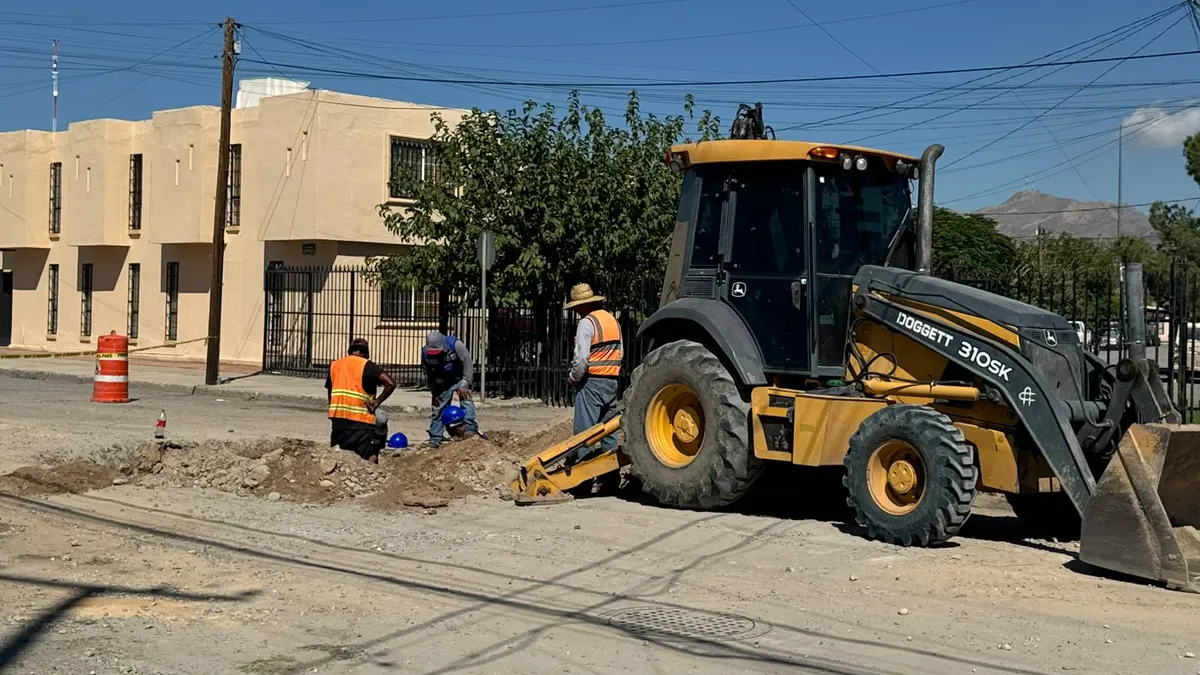 Atiende JMAS socavón de 1.5 metros en fraccionamiento Los Olmos