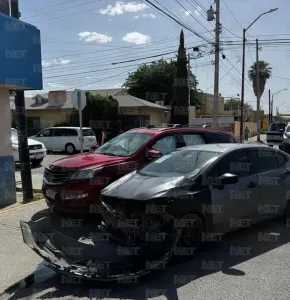Accidente vial en avenida Insurgentes deja dos mujeres lesionadas
