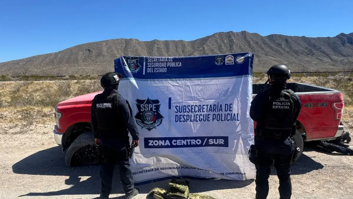Hallan vehículos calcinados y campamento clandestino en Ojinaga