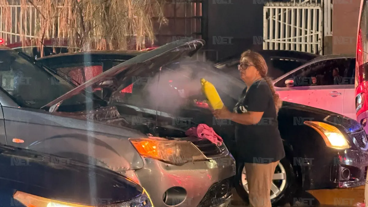 Tormenta con granizo provoca inundaciones y caos vial en Ciudad Juárez