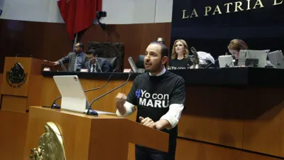 Reta PAN a senadores de Morena a usar playeras #YoConRocha