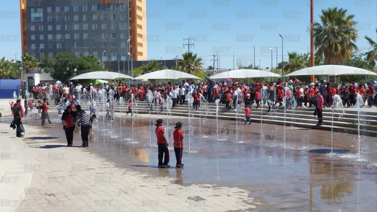 Es segura agua de fuentes danzarinas del Parque Central 