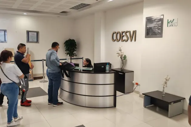Aprovechan juarenses créditos de Coesvi para comprar material de construcción