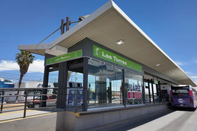 Instalan módulo móvil de JuárezBus en estación Las Torres