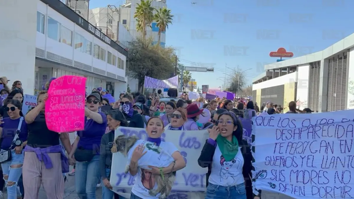 Marchan miles de mujeres en Chihuahua