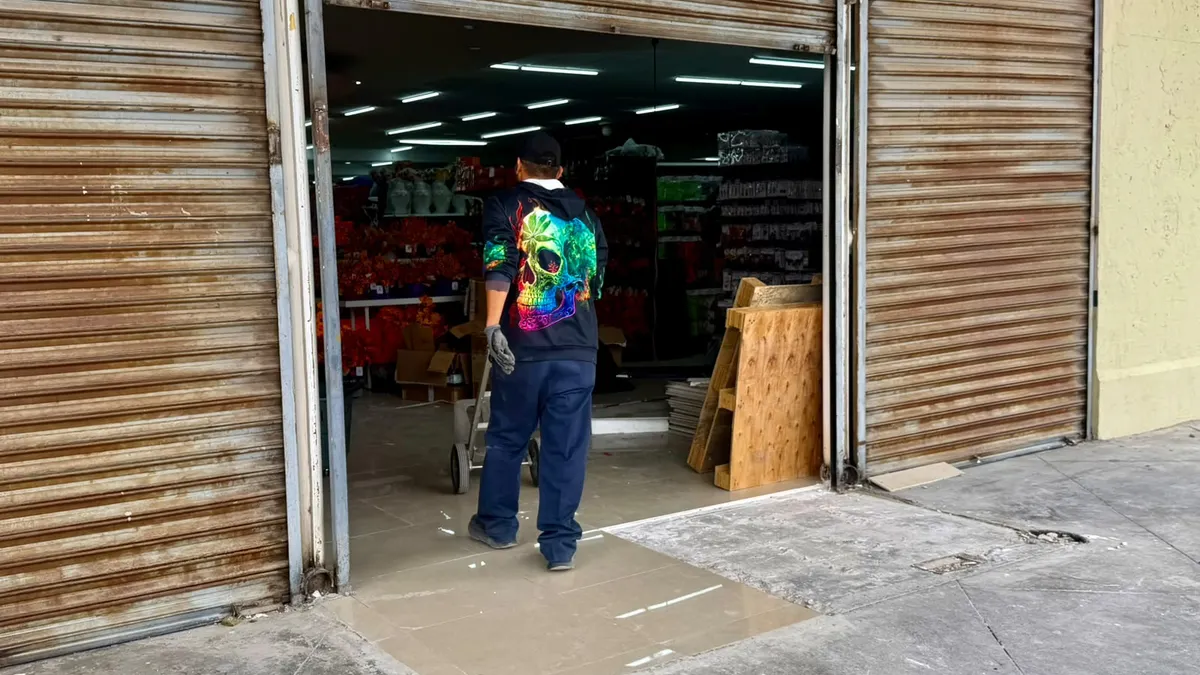 Abre China Mart en local que ocupó Vesticentro por décadas en bulevar Zaragoza