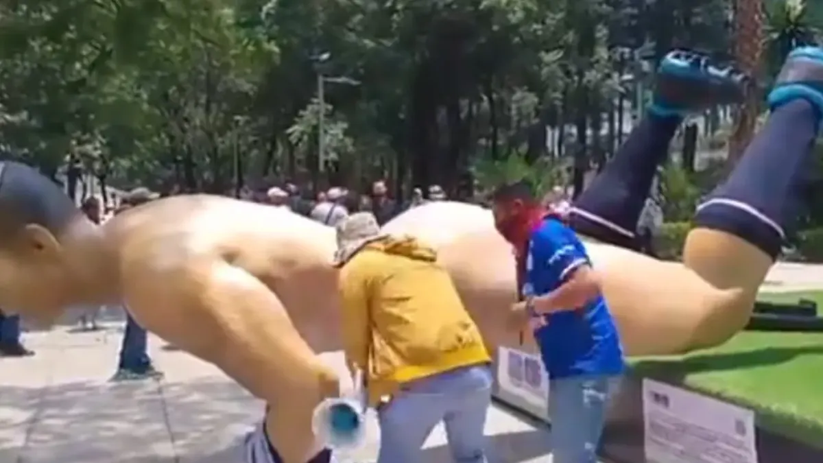 Vandaliza CNTE estructuras del Mundial 2026 durante protesta en CDMX