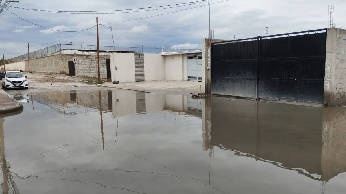Lluvias inundan casas y negocios en Campestre Villerreyes