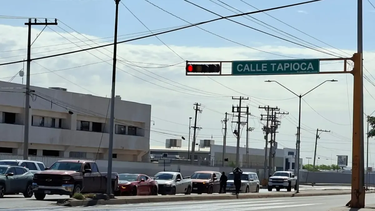 Realizan volanteo preventivo en la calle Tapioca por pronóstico de lluvias