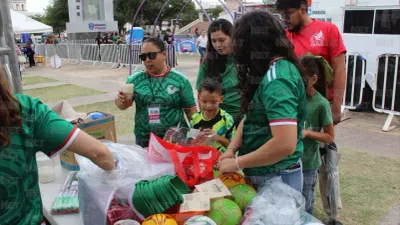 Cientos viven la pasión mundialista en el Fan Fest de Chihuahua