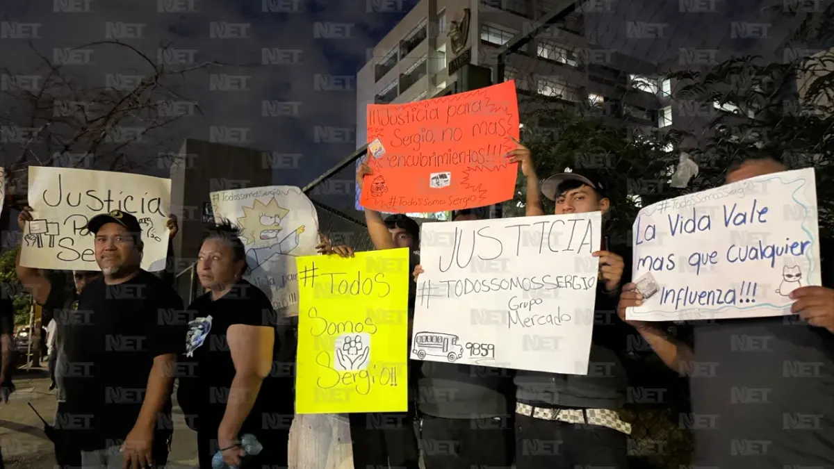 Recupera conciencia conductor de camión accidentado en Libramiento Independencia