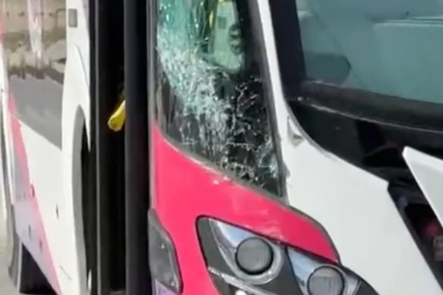 Atropella Juárez Bus a peatón en la 16 de Septiembre