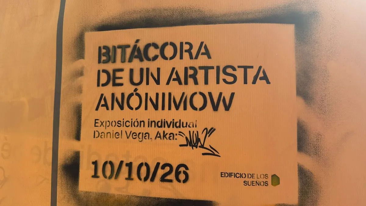 Inaugura artista Mow exposición con obras creadas en el transporte público