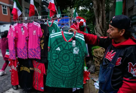 Inunda piratería sedes del Mundial 2026 en México ante altos precios