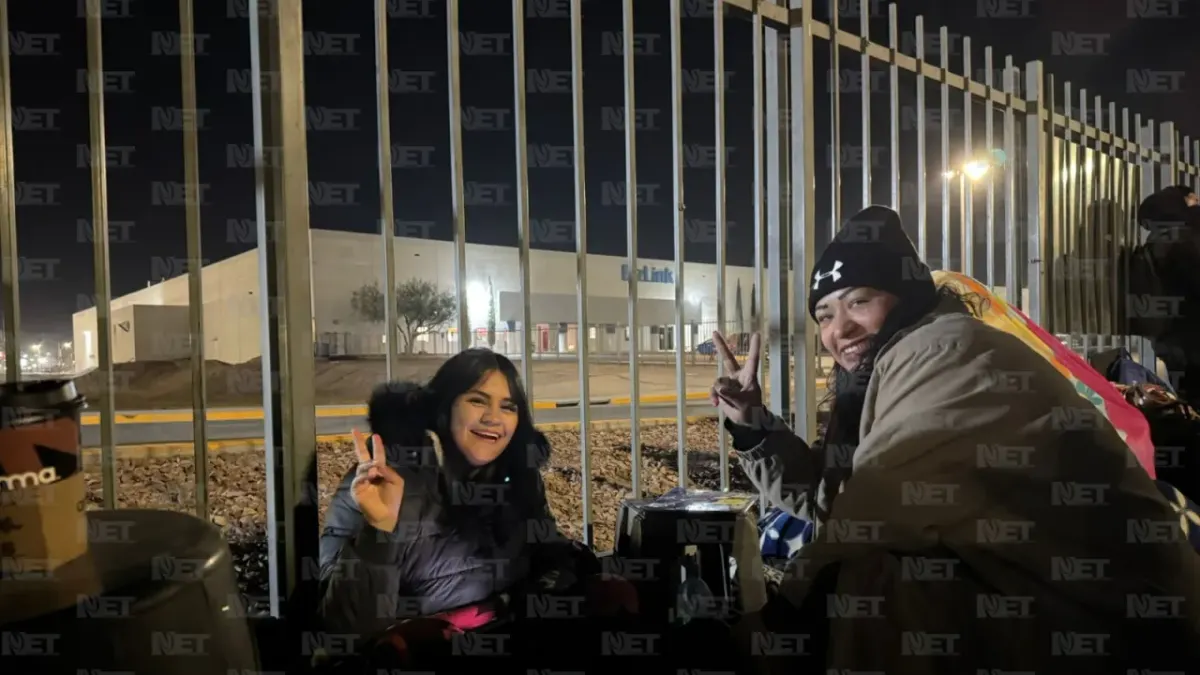 Acampan frente a maquiladora para contratación por la mañana