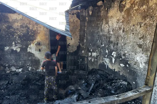 Consume incendio vivienda en la colonia Zaragoza