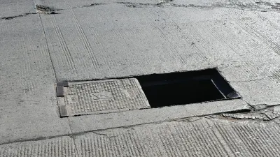 Alertan por registros de Telmex sin tapa en la avenida Tecnológico