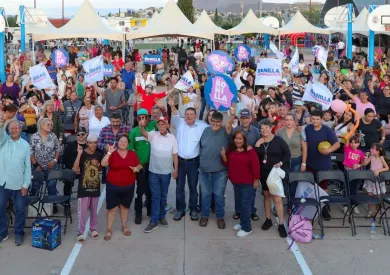 Realiza César Jáuregui encuentro vecinal y reúne a 700 personas en La Campesina