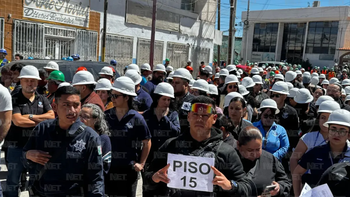 Evacúa Torre Centinela 300 personas en 10 minutos durante simulacro