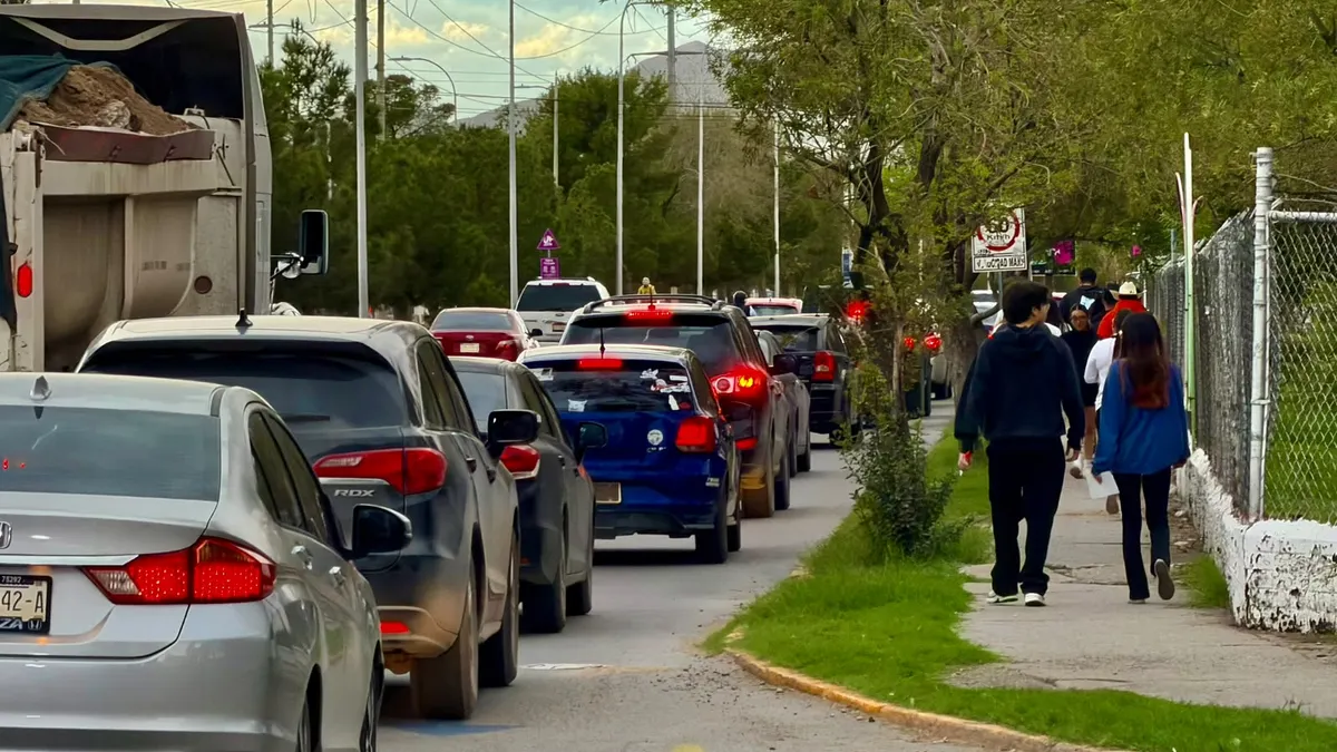 Cierran calles por carrera del 53 aniversario de la UACJ