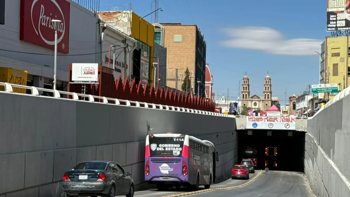 Desfogan túnel de la 16 de Septiembre por inundación de aguas negras