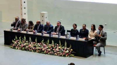 Imparte Luis Cárdenas conferencia sobre libertad de expresión en Chihuahua