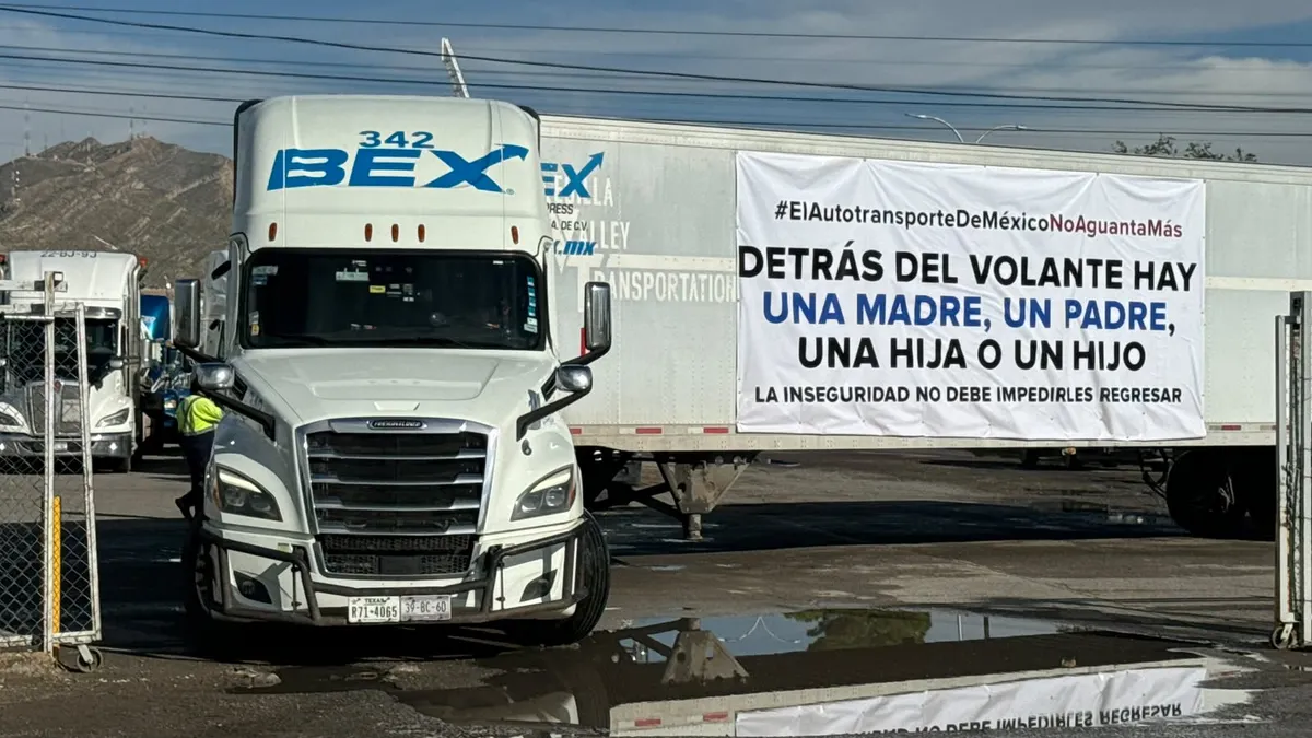 Protestan transportistas en Juárez por asaltos y falta de paraderos seguros