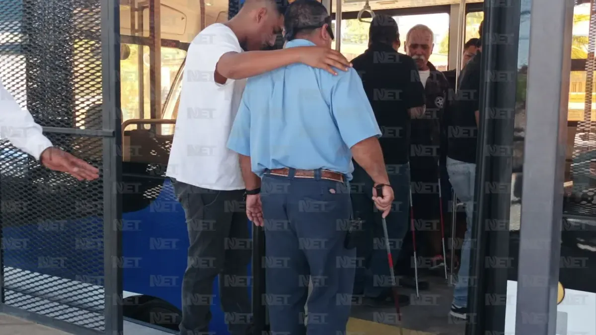 Implementa Juárez Bus anuncios sonoros; usuarios con discapacidad piden mejoras