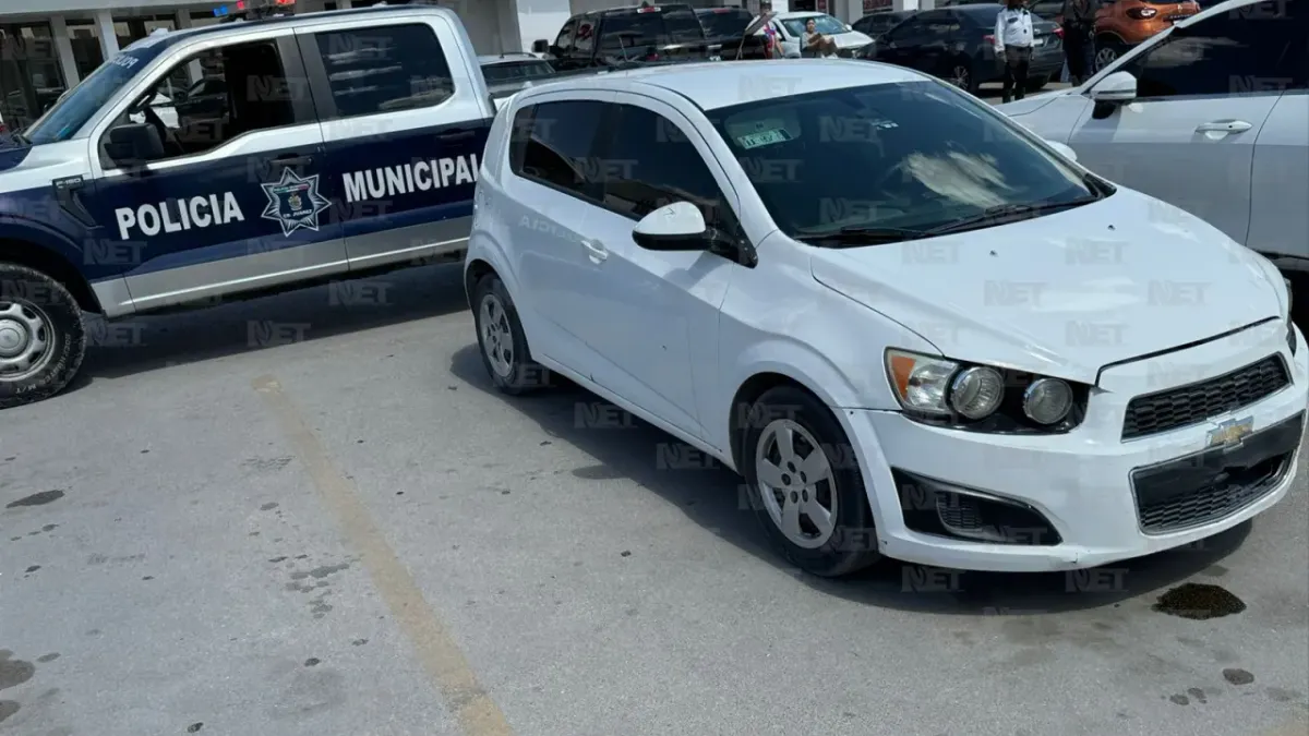 Localizan vehículo ligado a doble homicidio en la Gómez Morín