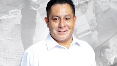 Pide licencia Julio César de la Cruz a Asentamientos Humanos