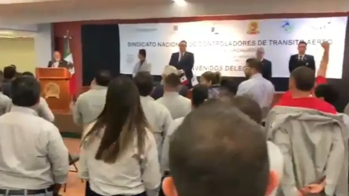 Controladores aéreos denuncian riesgos operativos rumbo al Mundial 2026