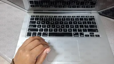 Otorgará Municipio 3 mil becas y laptops gratia a universitarios