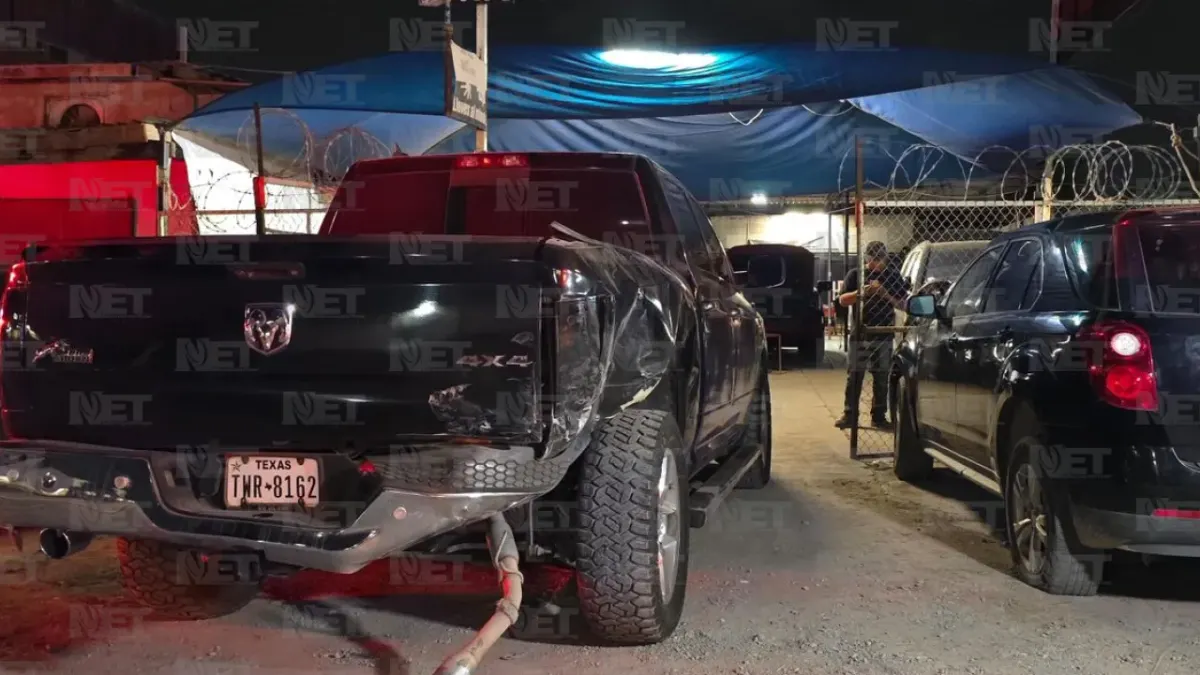 Choque entre pickup y camioneta deja un herido en avenida Waterfill