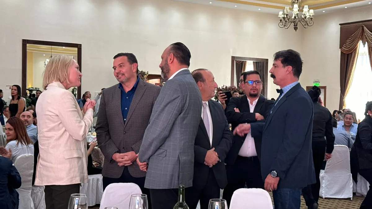 Celebran hoteleros de Juárez 76 años con ponencia sobre el TMEC