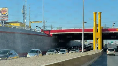 Limpieza en camellón de Las Torres genera tráfico lento