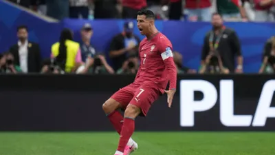 Cristiano Ronaldo hace historia y Portugal golea a Uzbekistán