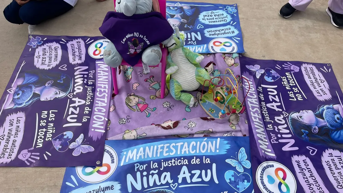 Protesta madre de niña autista en Ciudad Judicial; exige que se respeten sus derechos