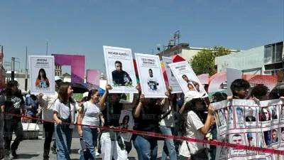 Marchan madres buscadoras por calles de Juárez para exigir justicia