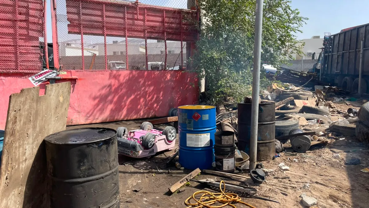 Retiran toneladas de desechos tras incendio de recicladora en la Fidel Ávila