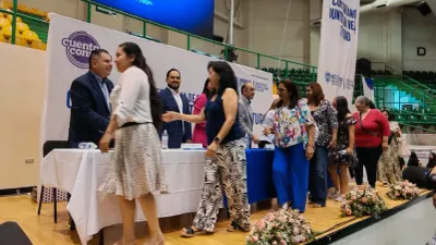 Gobierno del Estado realiza graduación en Centros Comunitarios